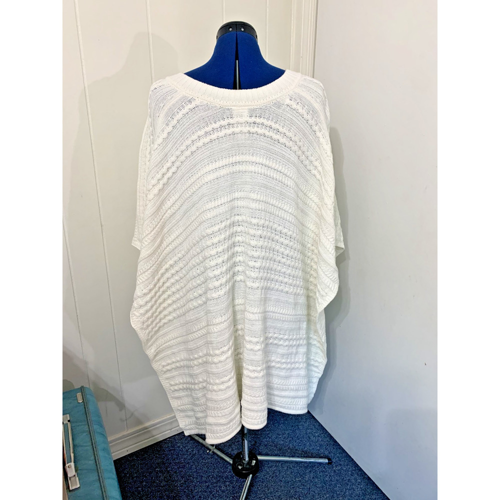 Cabi White Cable Knit Sweater Poncho Cape O/S Outdoor Holiday - Picture 3 of 8